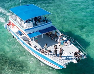 Catamarán Fiesta